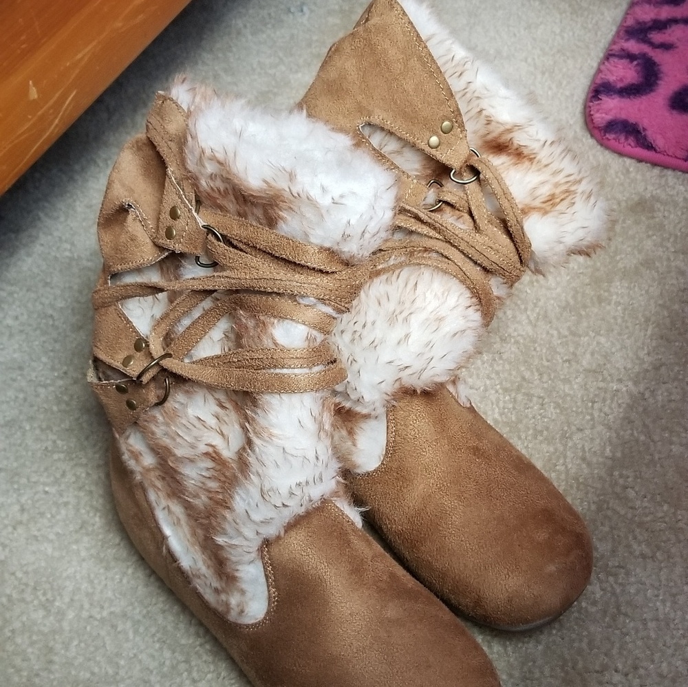 COPY - Furry winter boots